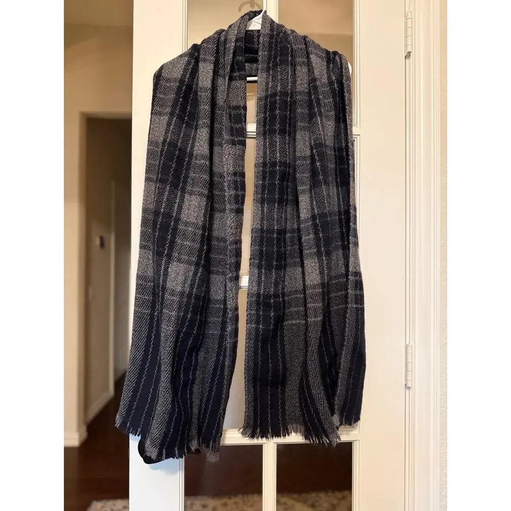 Banana Republic Black Gray Plaid Wool Blend Fringe Scarf Soft Winter Wrap Unisex